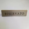 RISERVATO foglalt tábla, arany műbőr, barna felirattal, nagy